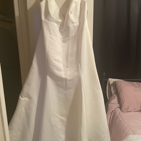 Ivory Wedding Dress - Picture 2 of 4